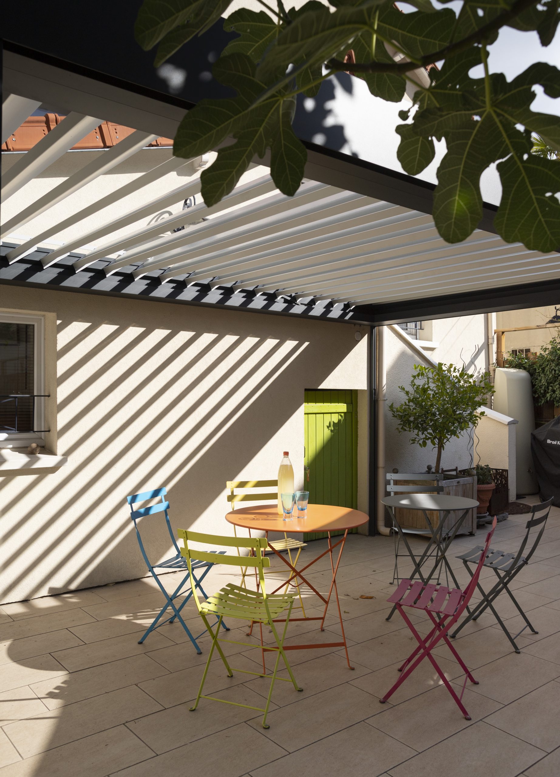 Offre été : jusqu’au 30 septembre 2025, l’éclairage offert sur votre pergola bioclimatique ! ☀️